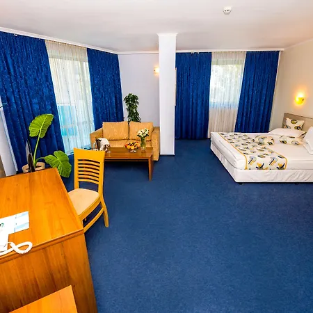 Хотел аква 4*